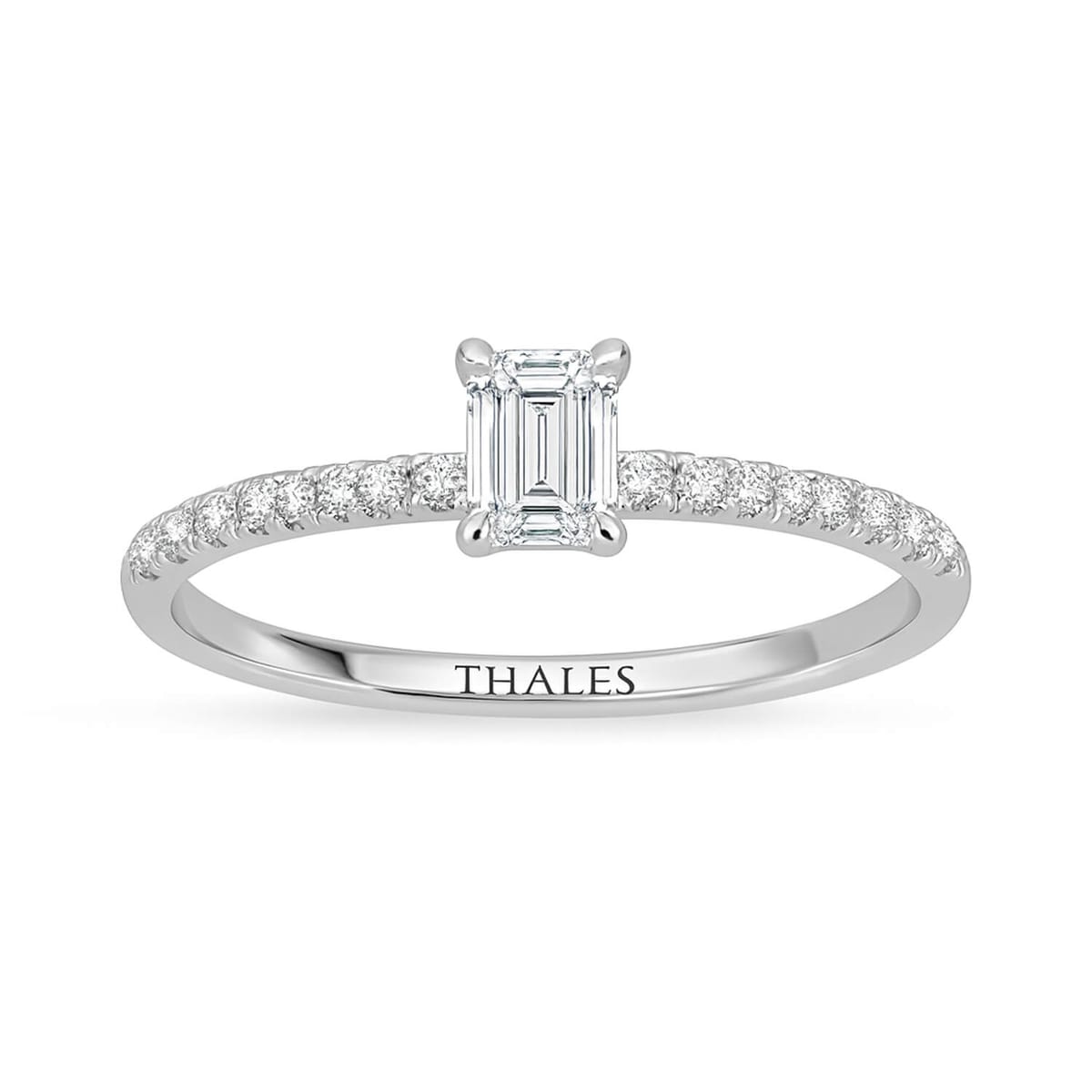 Emerald (Zümrüt) Kesim Işığı Nasıl Dağıtır?