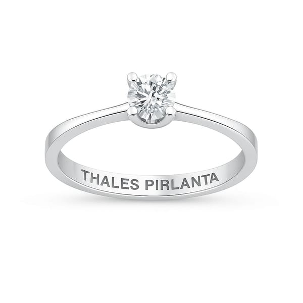 E Renk Tektaş Pırlanta Işığı İyi Yansıtır Mı?